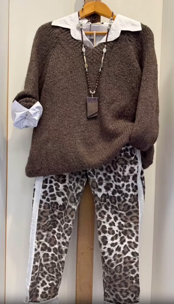 Γυναικείο casual κοστούμι, πουλόβερ και παντελόνι-GR