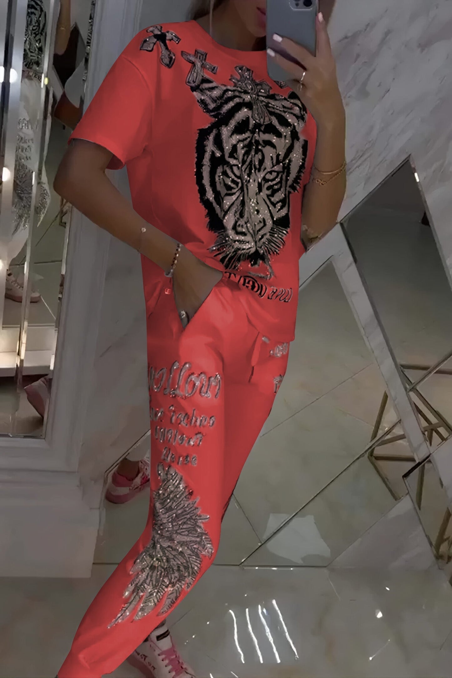 Γυναικείο σετ δύο τεμαχίων, τοπ και παντελόνι σε μοντέρνο ρομβοειδές σχέδιο-GR