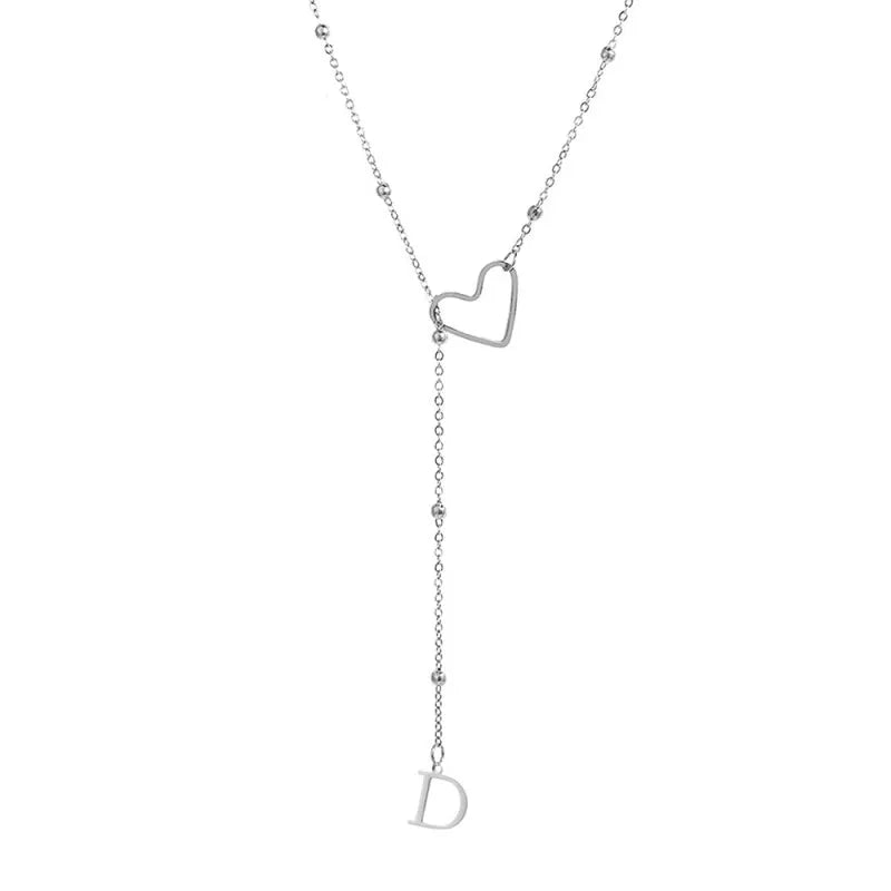 Collar en forma de Y con inicial y corazón-ES