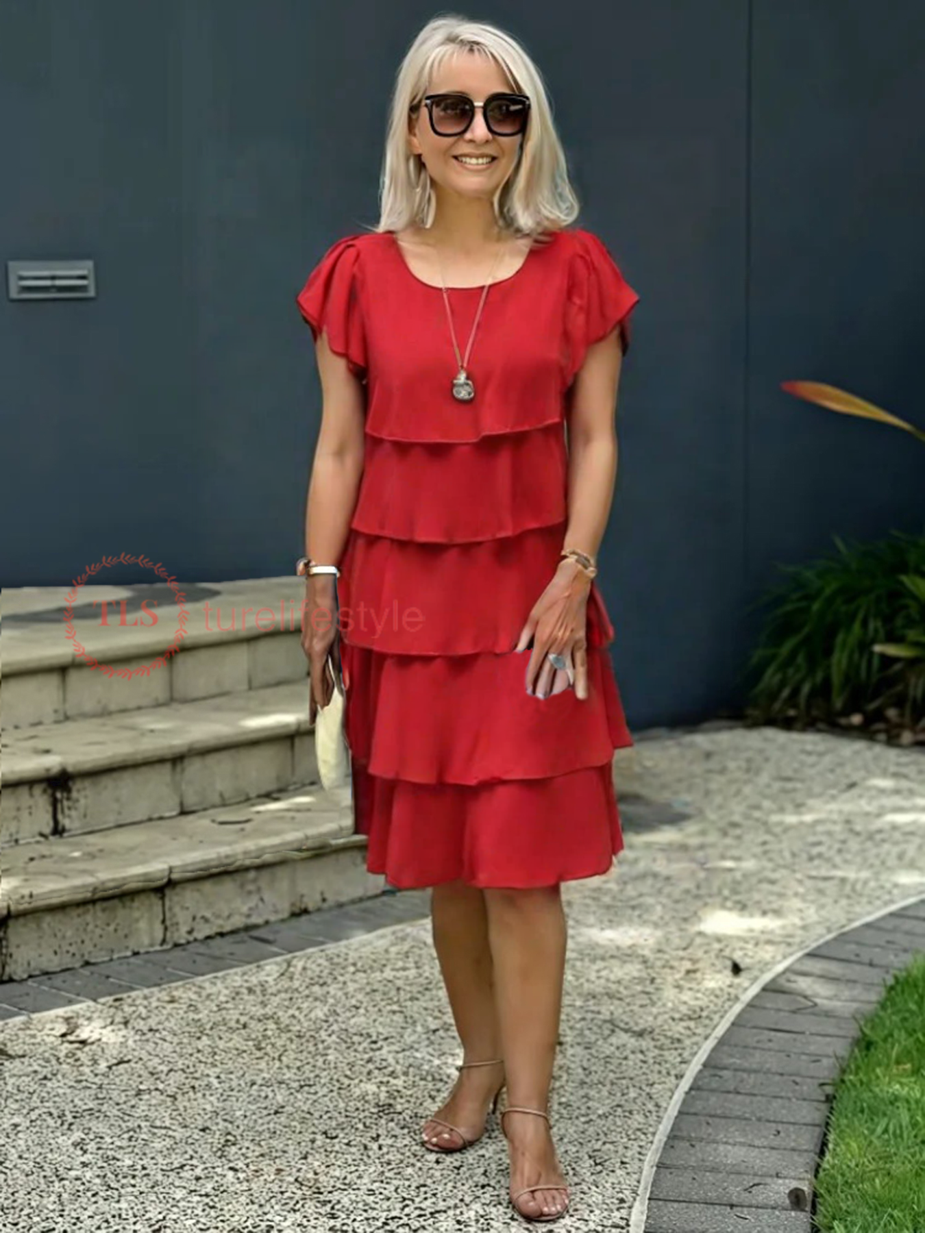 Vestido ancho con capas de gasa.-ES