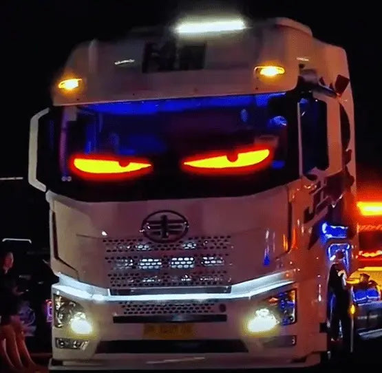 [Ekskluzivna produkcija] 🔥Avtomobilska luč Devil's Eye z mehkim LED zaslonom-GR 