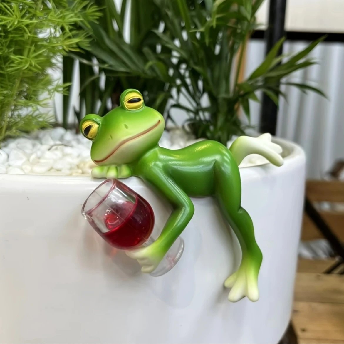 🔥 IŠPARDAVIMAS 🐸🍷 Kabantis vazono dzözkalas – varlė-LT