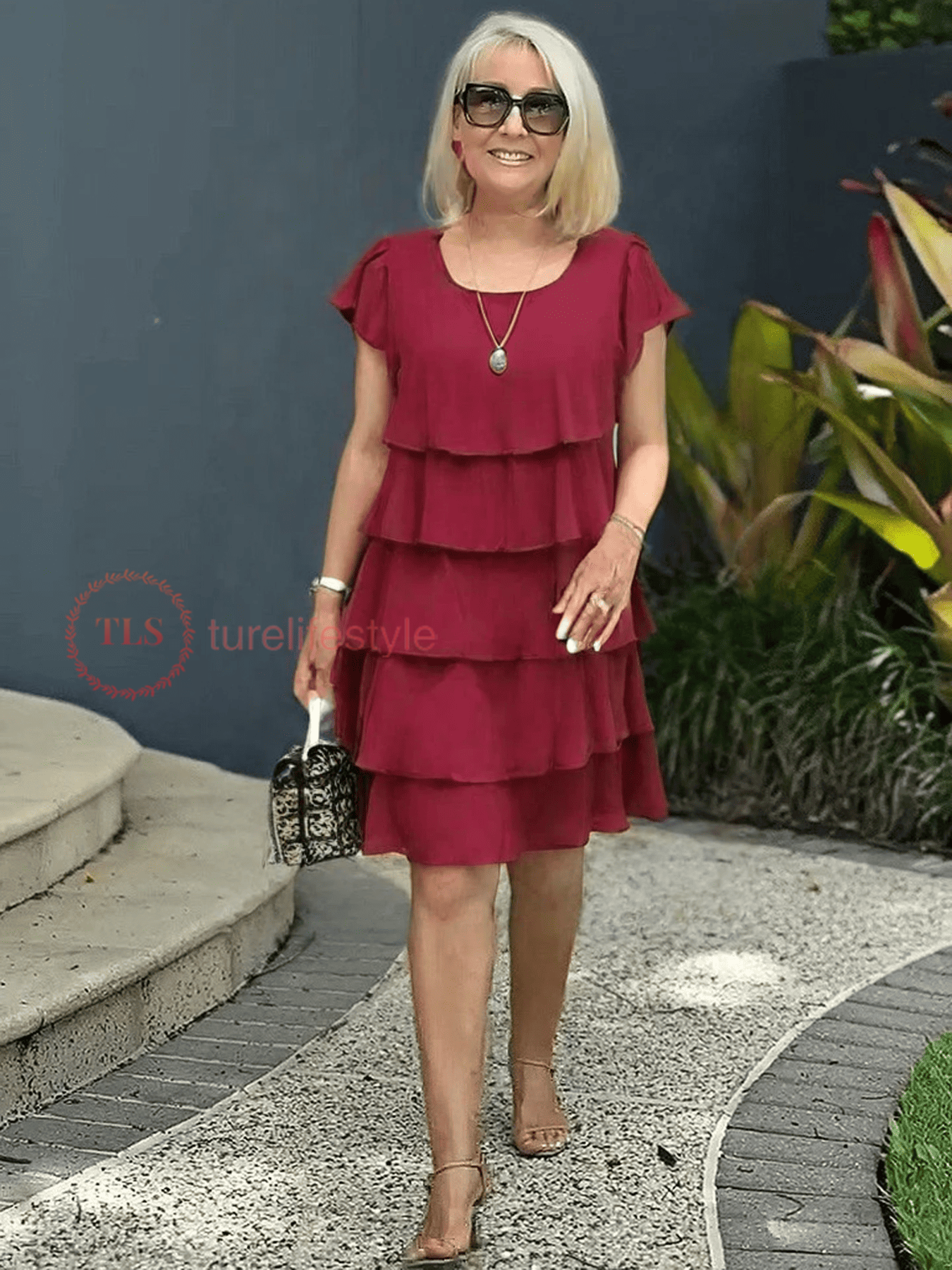 Ohlapna obleka s plastmi šifona - GR 