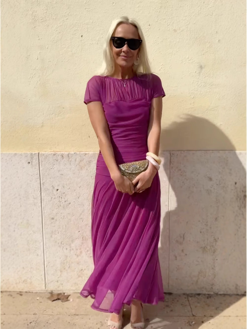 Γυναικείο φόρεμα από σιφόν σε άνετη γραμμή με στρογγυλή λαιμόκοψη και ραφές-GR