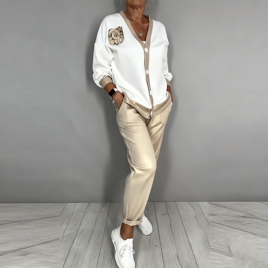 Γυναικείο σετ δύο τεμαχίων που αποτελείται από τοπ με V ντεκολτέ και παντελόνι με ψηλή μέση-GR