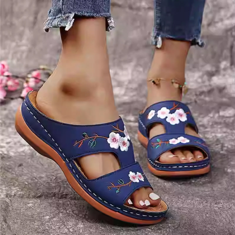 🏖️Patogios moteriškos atviros platformos šlepetės-LT